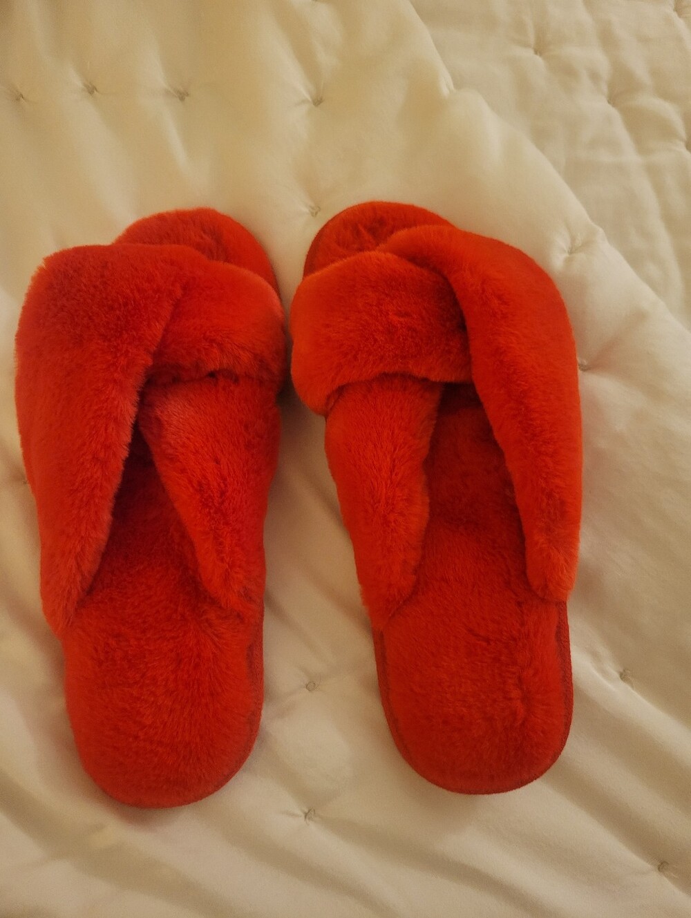 LOFT Plush Fuzzy Slide Slippers in Bright Red